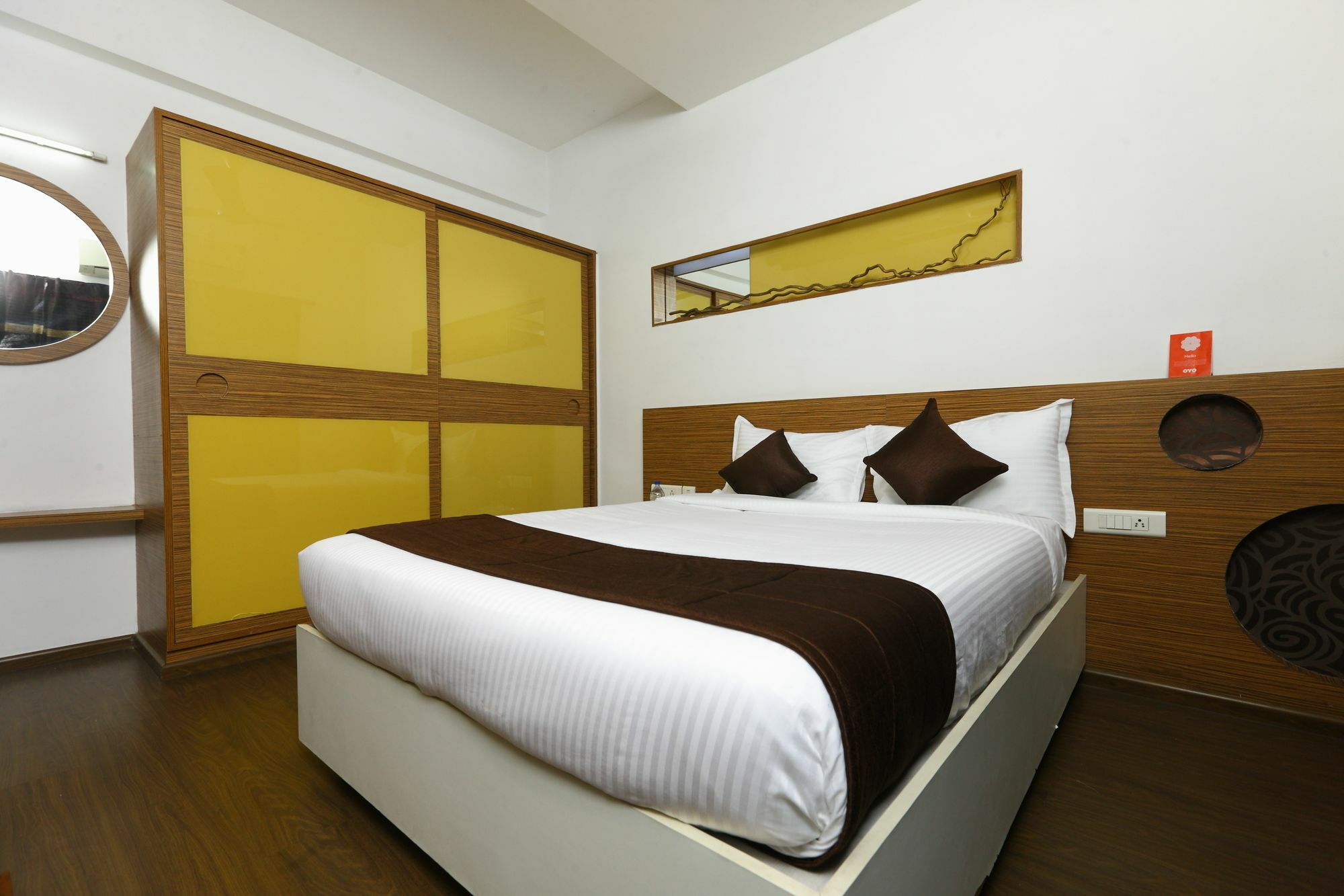Oyo 9911 Apartment Shylee Niwas شيناي المظهر الخارجي الصورة