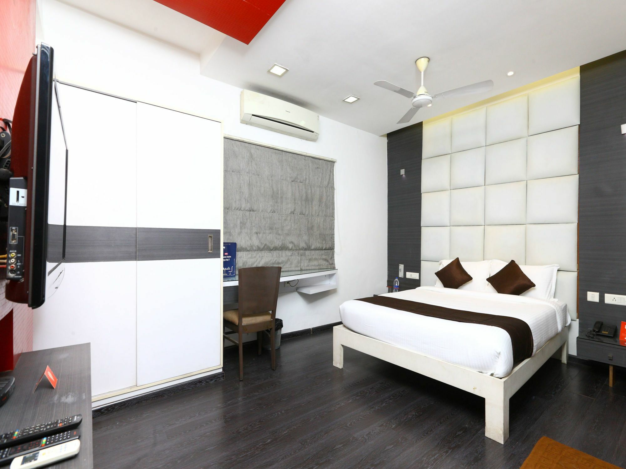 Oyo 9911 Apartment Shylee Niwas شيناي المظهر الخارجي الصورة